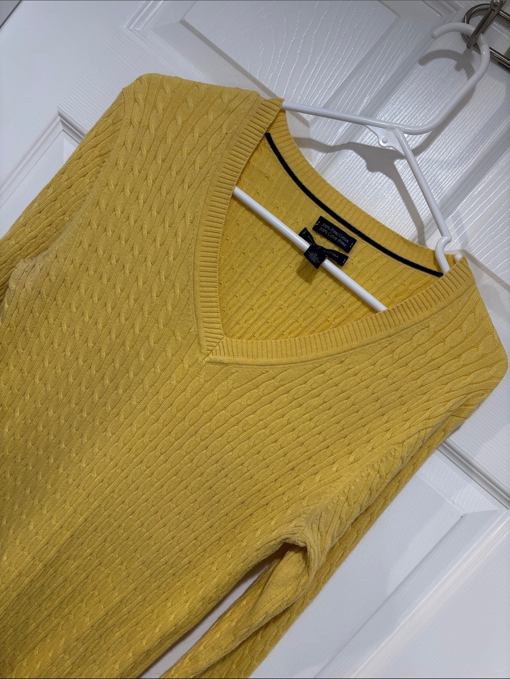 TOMMY HILFIGER Mustard Yellow 100% Pima Cotton Cable Knit Fitted V-Neck Sweater